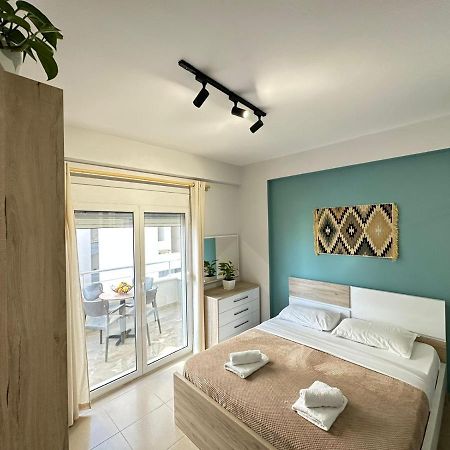 Trea Accomodations - On Private Beach With Sunbed & Umbrella Vlorë エクステリア 写真