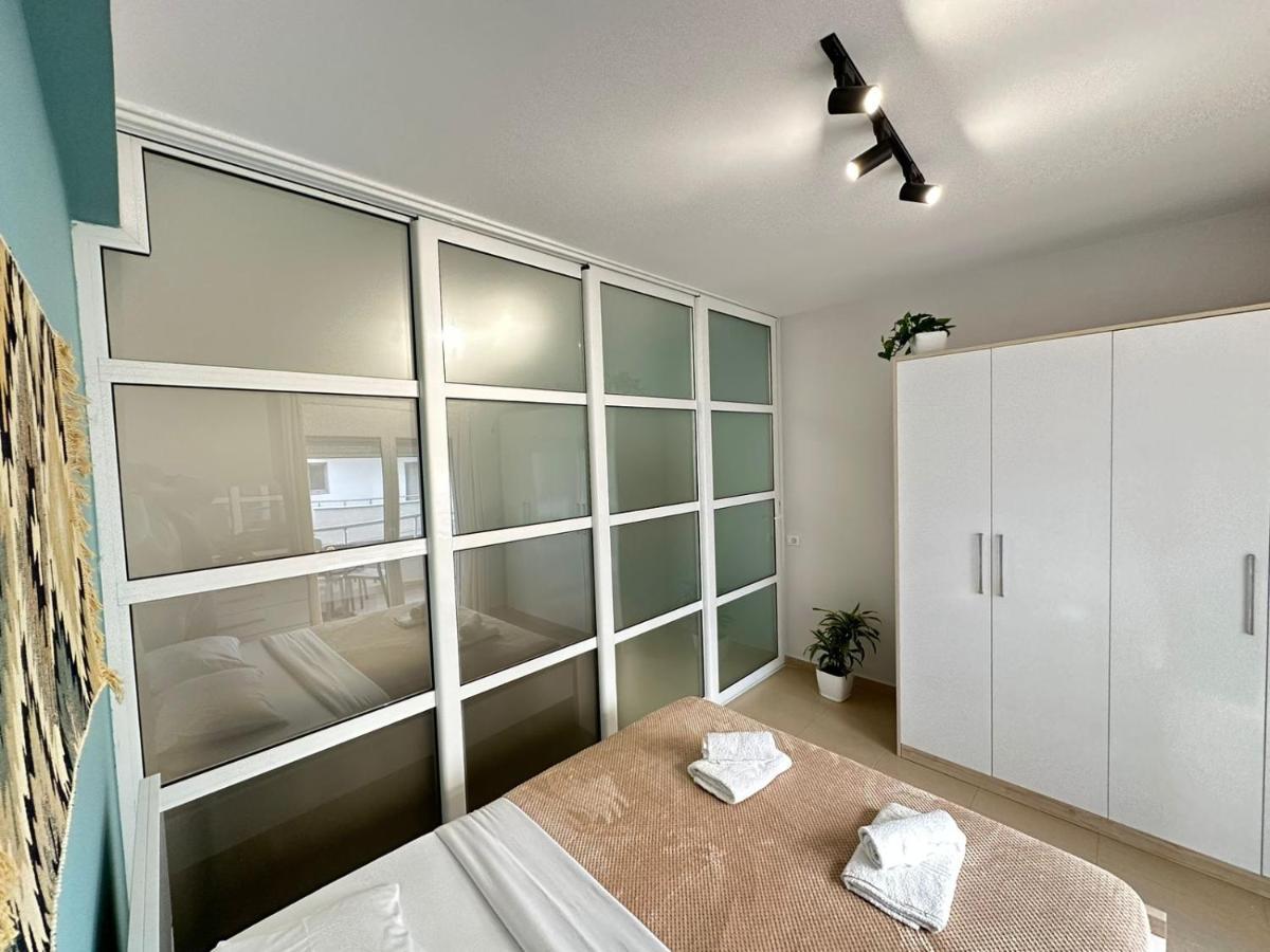 Trea Accomodations - On Private Beach With Sunbed & Umbrella Vlorë エクステリア 写真
