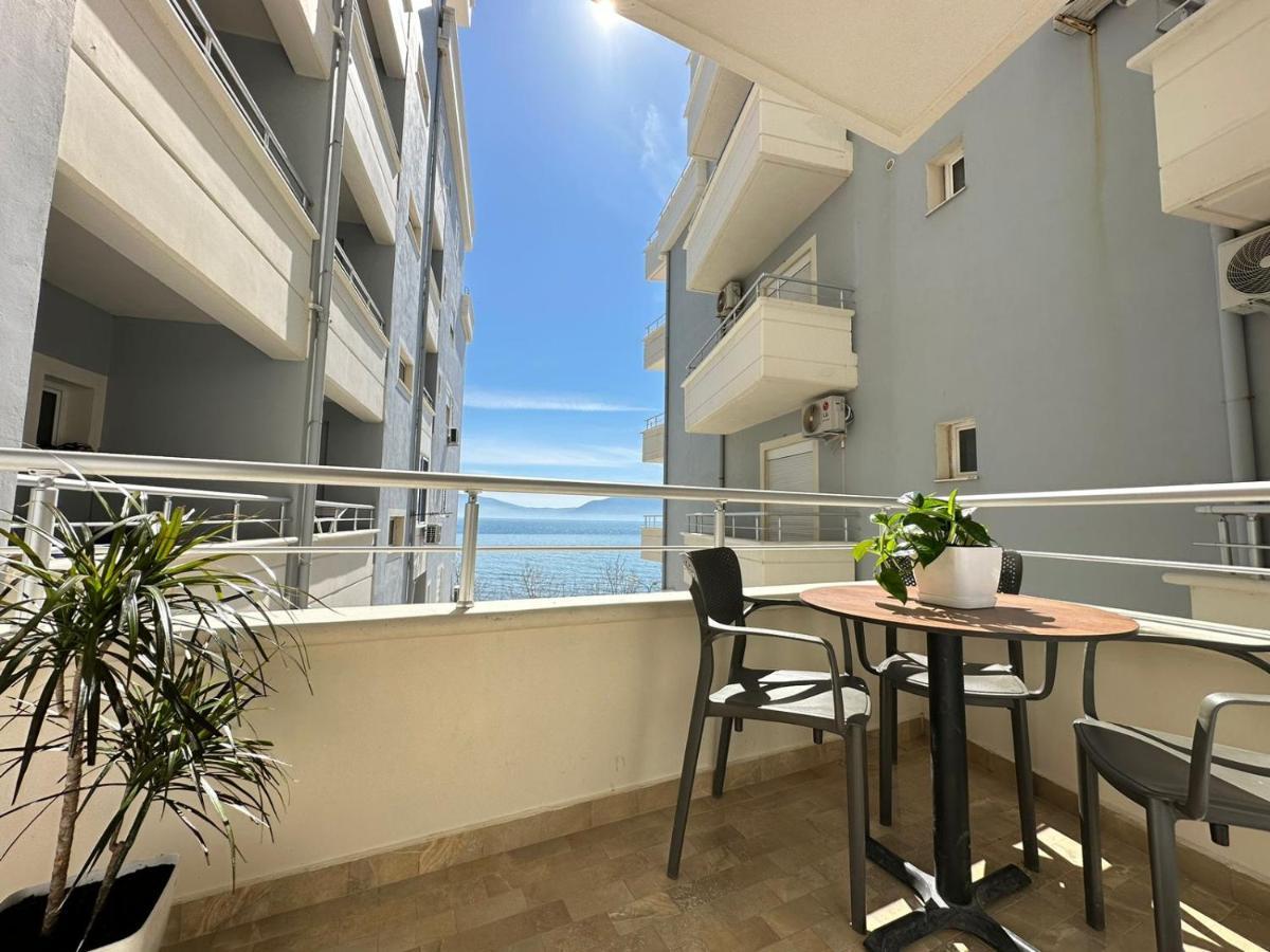 Trea Accomodations - On Private Beach With Sunbed & Umbrella Vlorë エクステリア 写真