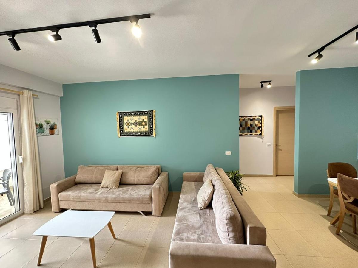 Trea Accomodations - On Private Beach With Sunbed & Umbrella Vlorë エクステリア 写真