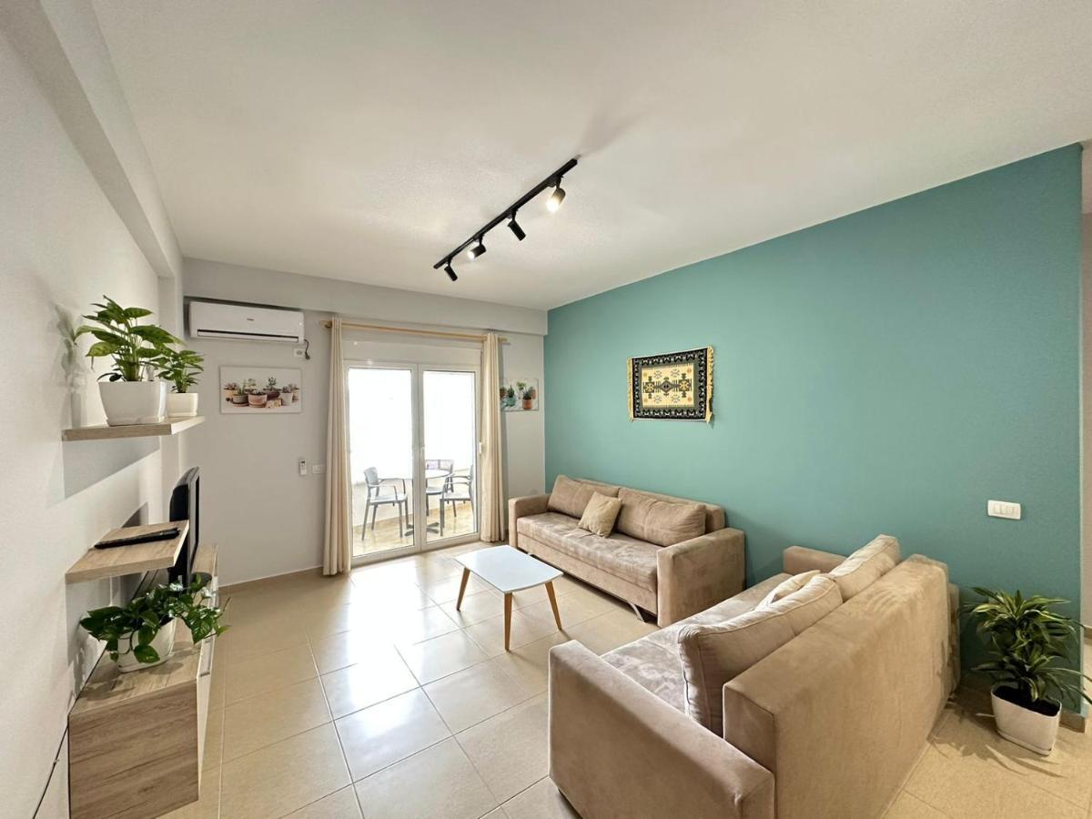 Trea Accomodations - On Private Beach With Sunbed & Umbrella Vlorë エクステリア 写真