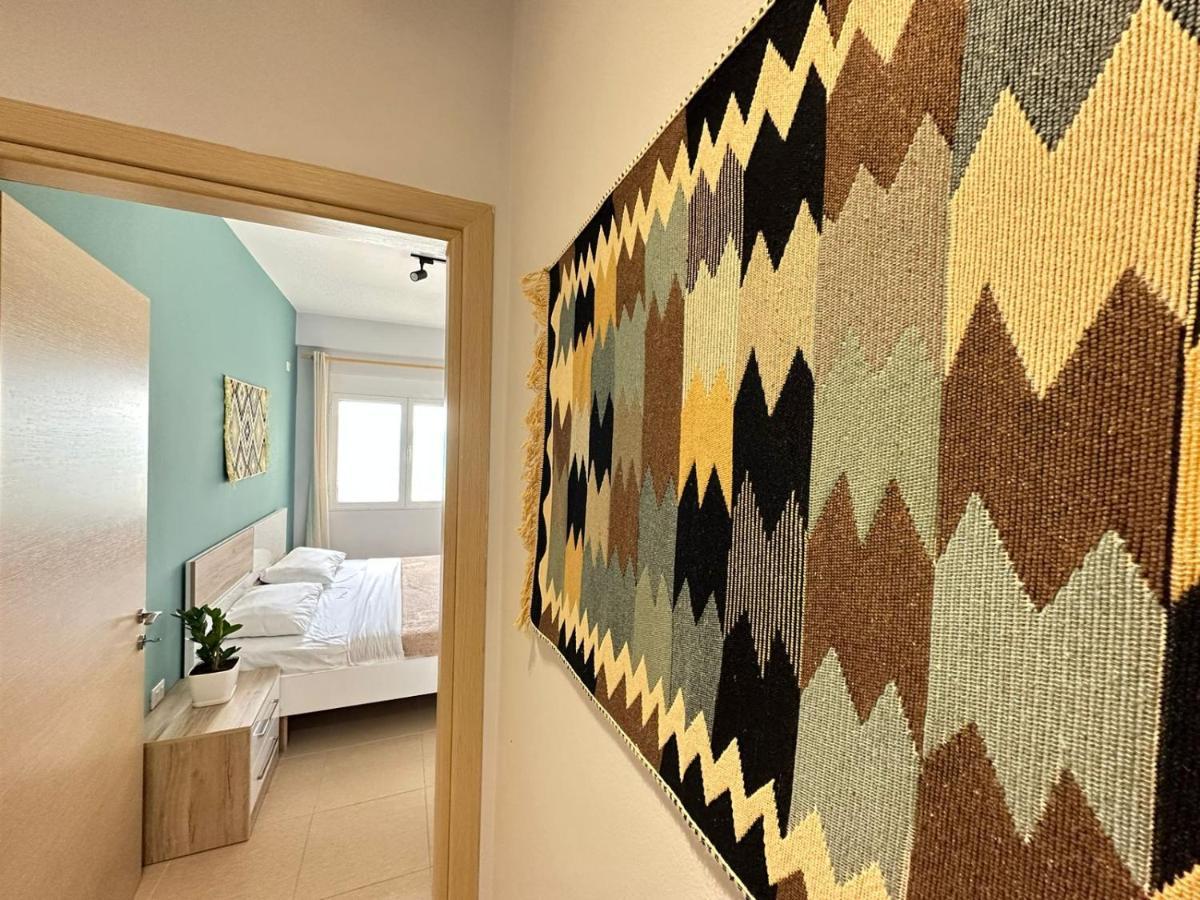 Trea Accomodations - On Private Beach With Sunbed & Umbrella Vlorë エクステリア 写真